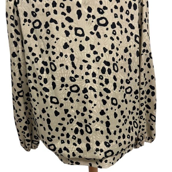 Darcy Women's Long Sleeve Light Gold Pleated Cheetah Print Blouse Size L - Picture 3 of 12